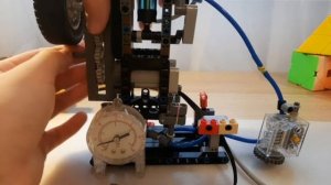Пневматический двигатель из лего 1 цилиндр | Lego pneumatic engine 1 cilinder