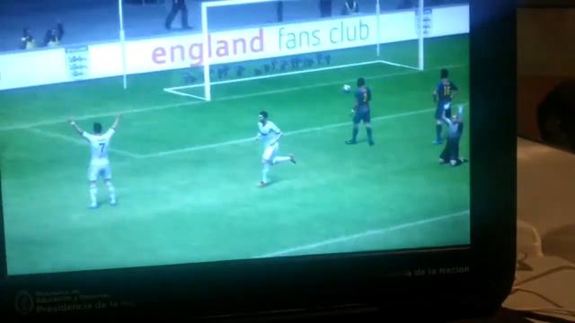 PES 2013 en las netbook del gobierno! смотреть онлайн