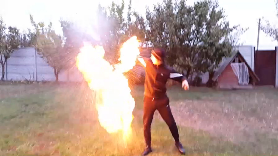 Огнедышащая кола, горящая кока кола 