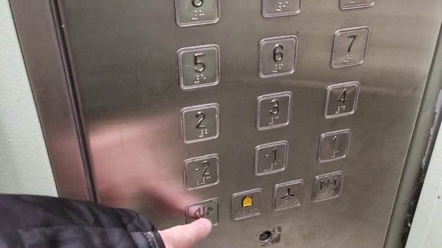 Как остановить грузовой лифт для погрузки смотреть онлайн