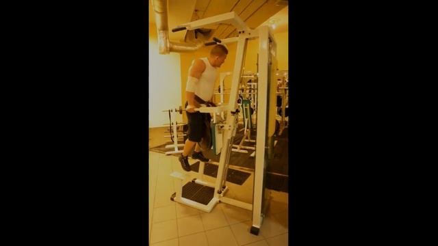 Arkadiusz Michalik - trening tricepsów смотреть онлайн