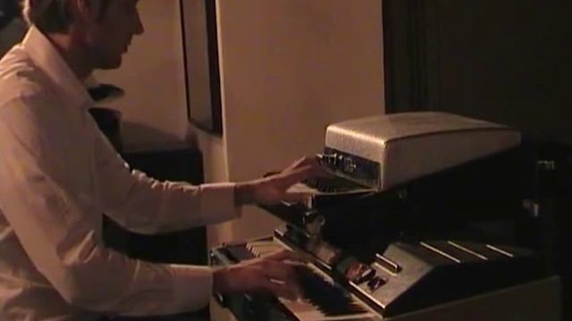 Love me two times 2 (Doors) played on Gibson and piano bass смотреть онлайн