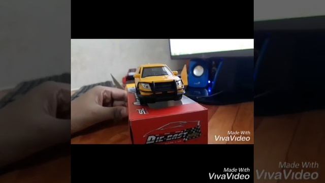 Unboxing||1:32 scale diecast Ford Explorer||The Toys World смотреть онлайн