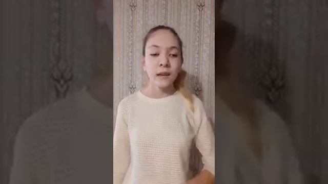 Бикмаева Карина, 13 лет, А. Фет 'Мама, глянь-ка из окошка...' смотреть онлайн