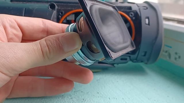Jbl Charge 4 Free air LFM 100% BASS Test Driver Flexing смотреть онлайн