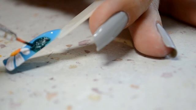 Дизайн ногтей акриловыми красками - цветок. смотреть онлайн