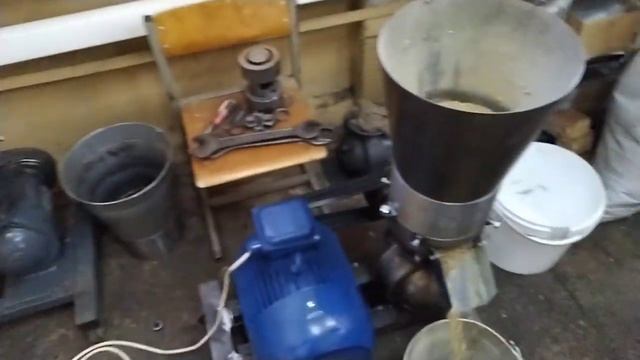 Гранулятор для рыбного корма. смотреть онлайн