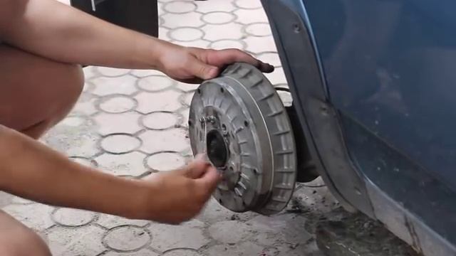 Как заменить тормозной барабан на ВАЗ 2109?! Замена тормозного барабана смотреть онлайн