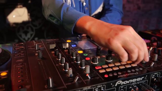 Sasha Inache & Karina Flourish Pt 1 смотреть онлайн