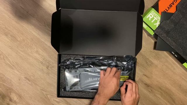 RTX 3080 Unboxing - No audio - Gigabyte Gaming OC смотреть онлайн