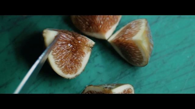 EPIC HANDHELD B ROLL - Cinematic Cooking Promo Video (Lumix G7 + 42.5mm 1.7 Lens) смотреть онлайн