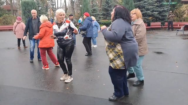 ПОТЕРЯЛ Я ЛЮБОВЬ И ДЕВЧОНКУ СВОЮ ❤️ТАНЦЬІ В ПАРКЕ ГОРЬКОГО❤️ ХАРЬКОВ 2023 смотреть онлайн