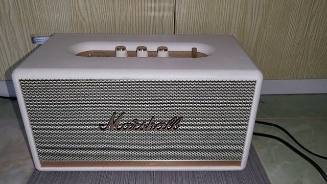 Harman Kardon Aura Studio 4 vs Marshall Stanmore 2 смотреть онлайн