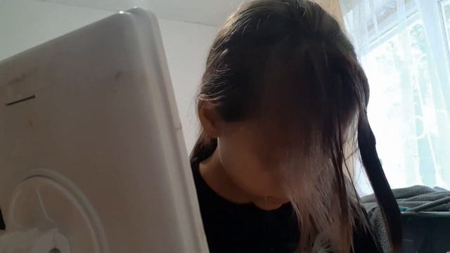 •||Впервые сама крашу волосы тоником?•Крашу чёлку ✨️•Подстригла и покрасила корейскую чёлку?♀️||• смотреть онлайн