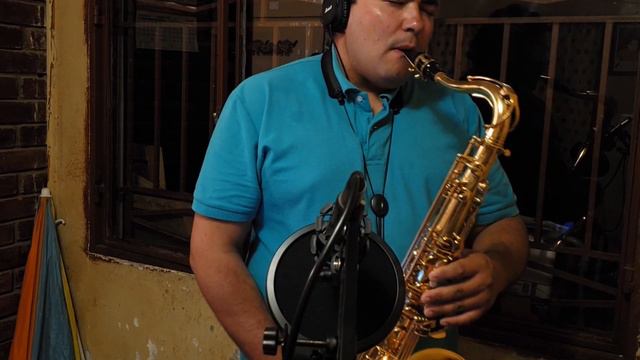 besame mucho saxo tenor смотреть онлайн