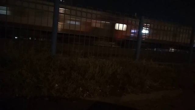 Электровоз эп1м 678 с пассажирским составом номером 83 Москва-Адлер смотреть онлайн