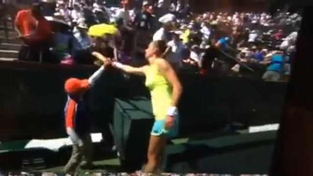 Maggie Rybarikova Classy Move to the Fans смотреть онлайн