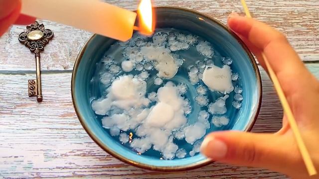 ❗️О ЧЕМ ВАЖНОМ ВАМ СПЕШИТ РАССКАЗАТЬ СВЕЧА СЕГОДНЯ?☀️?Гадание на воске смотреть онлайн