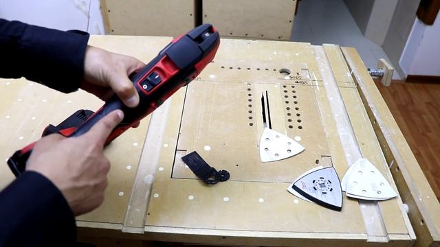 Multiherramienta oscilatoria Milwaukee a batería Unboxing смотреть онлайн