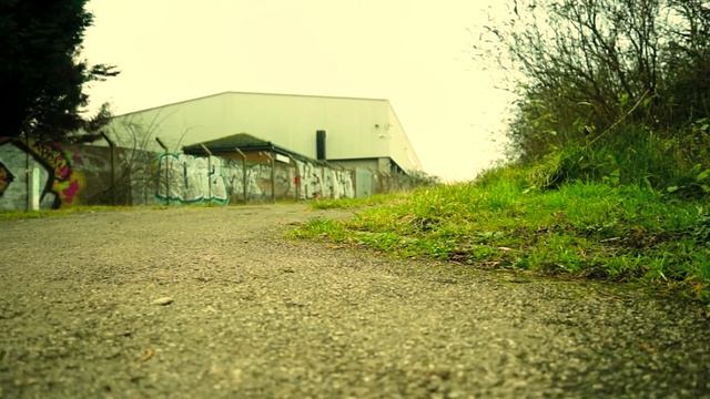 Canon M10 video Test #2 - Achieving the Cinematic look with a DIY slider смотреть онлайн
