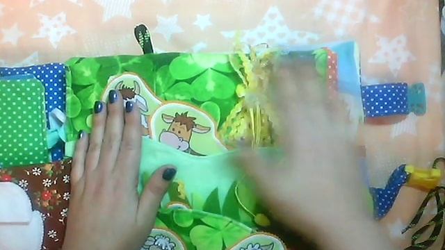 развивающая мягкая книжка для Илюши смотреть онлайн