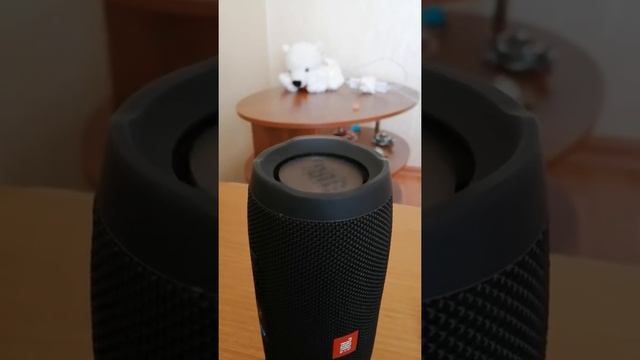 Тест бассов на колонке JBL Charge 3, песня Литвиенко «нам мало дыма» смотреть онлайн