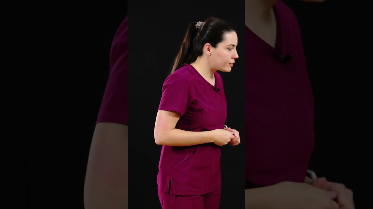 На приеме у специалиста по тейпированию. Полное видео смотрите в нашей группе ВК. Ссылка в описании смотреть онлайн