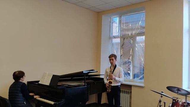 Кравцов Н Г Калинкович Концерт Каприччио на тему Паганини для саксофона с оркестром смотреть онлайн