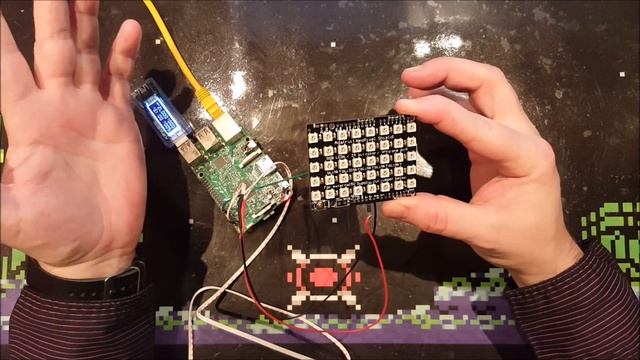 Driving Neopixels (5050 RGB LEDs) using a Raspberry Pi смотреть онлайн