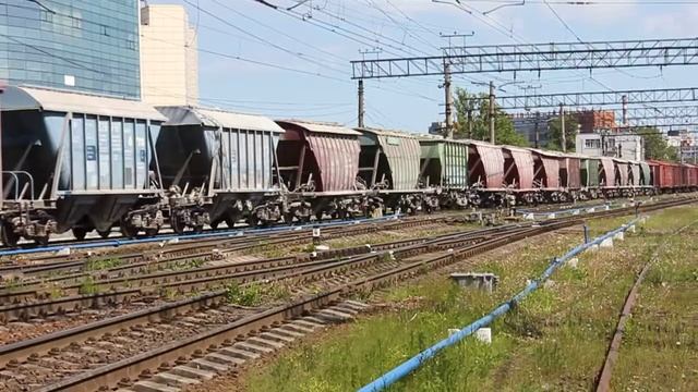 ВЛ10У-745 (РЖД/Окт, ТЧ-21 Волховстрой) с грузовым поездом смотреть онлайн