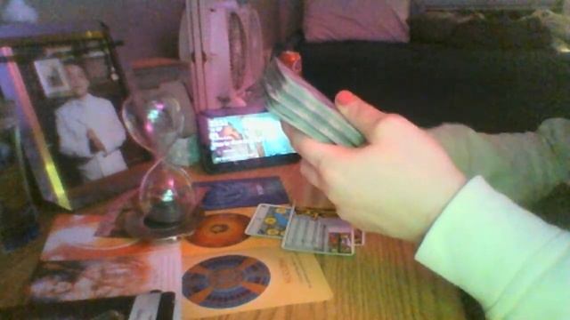 Aquarius tarot reading for December what is Christmas bringing in for my lovely aquariuses? смотреть онлайн