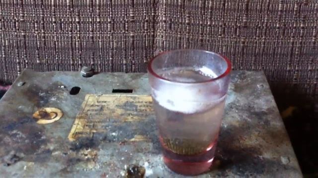 Реакция лития с водой из батарейки CR2032 смотреть онлайн