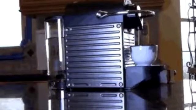 Nespresso C60 Pixie Espresso Makers A Wonderful, Easy To Use Espresso Machine! смотреть онлайн
