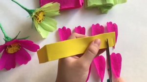 4 Мастер-класса Как Сделать Цветы ЛЕГКО Своими руками из Гофрированной Бумаги для декора