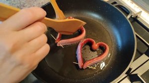ЯИЧНИЦА С СОСИСКАМИ, КРАСИВЫЙ И ВКУСНЫЙ ЗАВТРАК, ЯИЧНИЦА СЕРДЕЧКОМ
