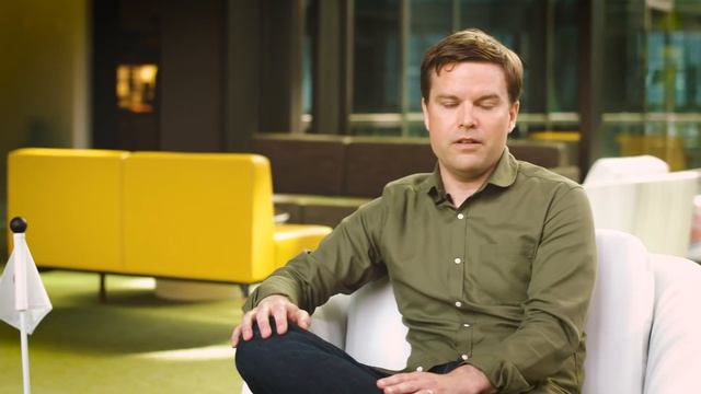 What's It Like to Be a Solution Architect at AWS? Hear from Our Very Own. смотреть онлайн