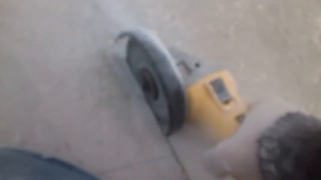 Болгарка dewalt dwe 4217 - идеальная шлифовальная машина и штроборез. смотреть онлайн