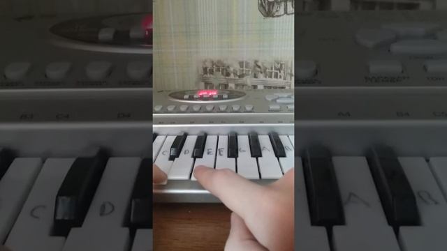 Учимся играть на синтезаторе.«В траве сидел кузнечик» смотреть онлайн