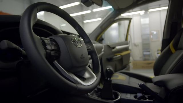 Toyota Hilux Arctic Truck - Poza Standardami