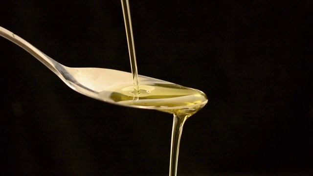 В чем секрет ОЛИВКОВОЕ масло помогает выглядеть моложе !!??ютубь полезные советы ?? смотреть онлайн