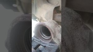 ремонт рабочего суппорта тормозного . поршня . Ниссан икстрейл т31 . полировка . пробег 500.