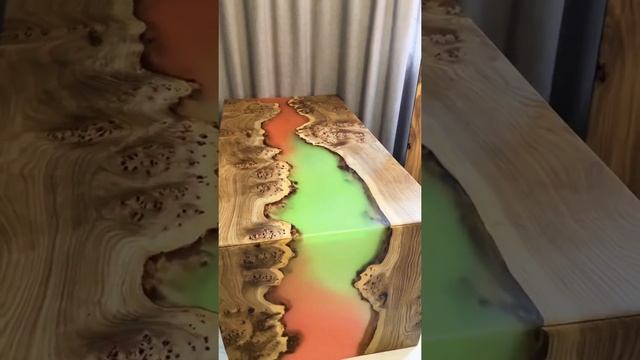 Необычный стол из эпоксидной смолы с опорой. смотреть онлайн