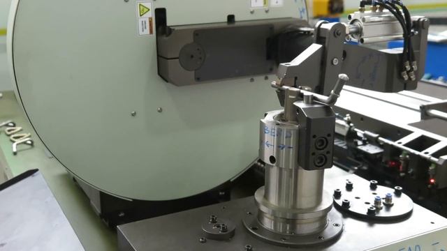 Станок для гибки кронштейнов глушителей из прутка 10мм. смотреть онлайн