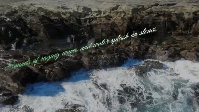 Звуки бушующих волн и плеск воды на камнях смотреть онлайн