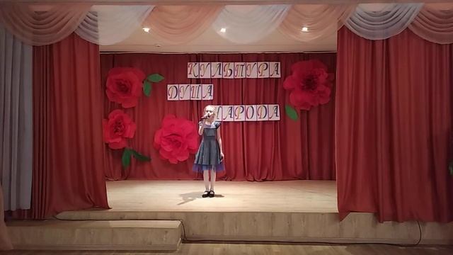 Вокальный коллектив "Рассвет", Паль Анастасия,исполняет "Рождество" смотреть онлайн