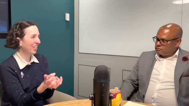 AI, DATA ANALYTICS, MACHINE LEARNING AND CHAT GPT TALK WITH DR.GENEVIEVE HAYS - DASCX SHOW E01 смотреть онлайн