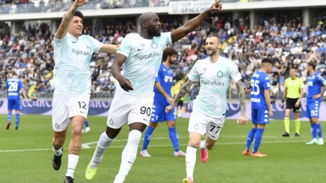 Bayern Munich voilà l'ennemi de Sadio Mane...Habib Diallo et Camara... Barça et Messi... Chelsea.. смотреть онлайн