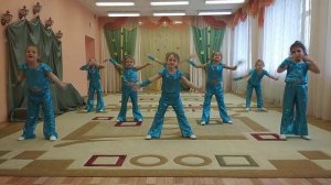 Хореографический коллектив «Фантазия»  танец « Звёзды континентов».
