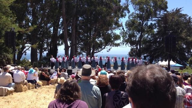 Хор Пятницкого "Я на печке молотила" Fort Ross Pyatnitsky Choir смотреть онлайн