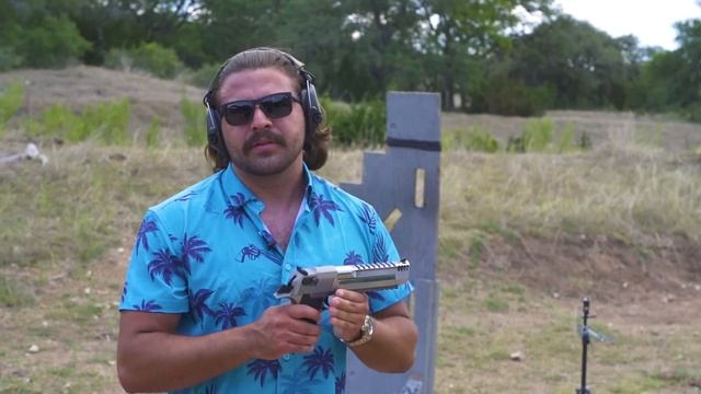 Desert Eagle - .50 Caliber Hand Cannons смотреть онлайн